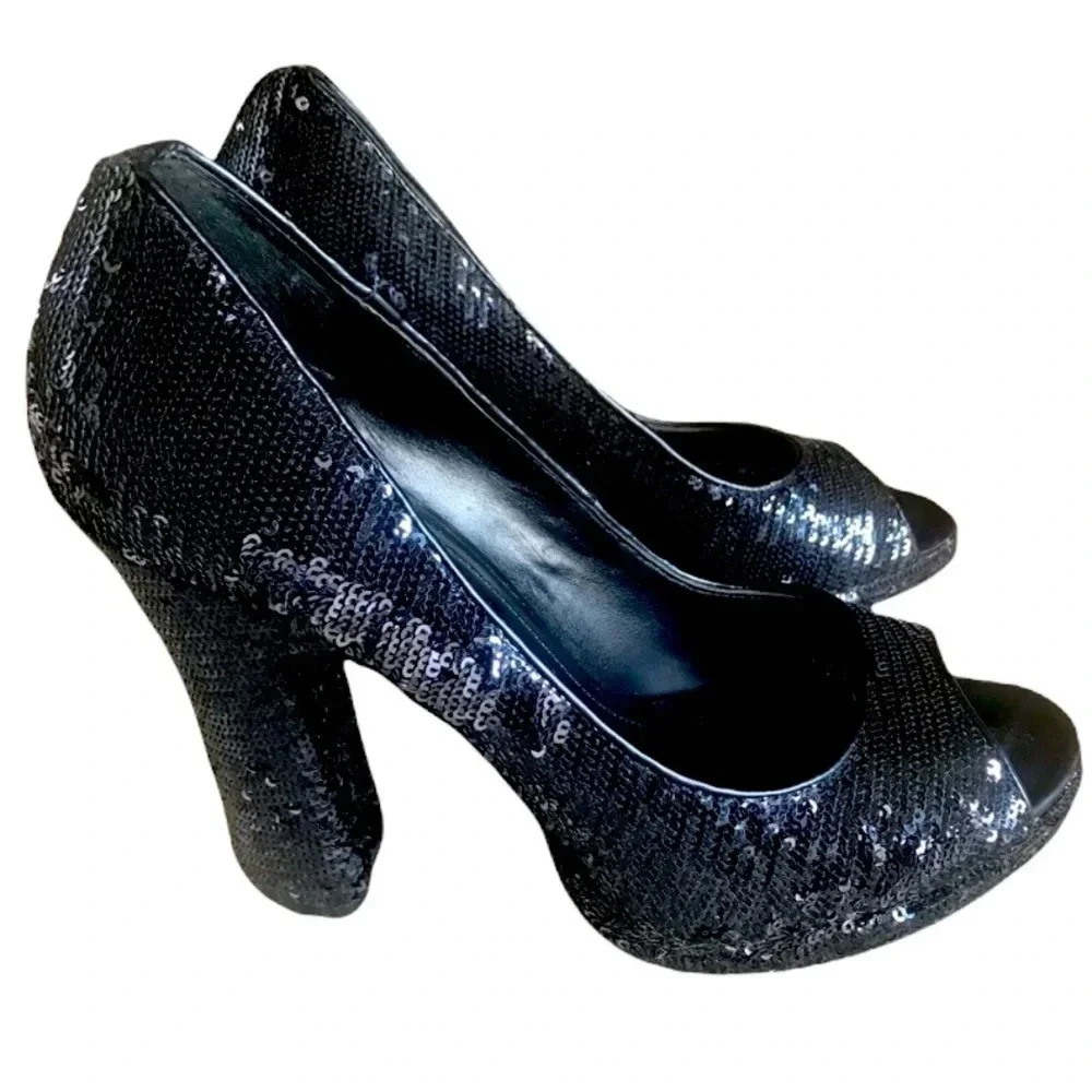 BCBGeneration Sequin Heel Size 8.5; Mint Condition